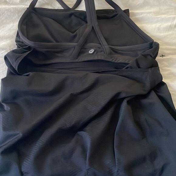 Lululemon black workout top with built in bra- barely worn in perfect condition! - Picture 5 of 5